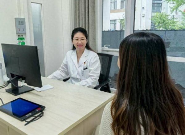 富深优配 读懂她们情绪背后的故事，这家医院开设了“女性情绪多学科门诊”